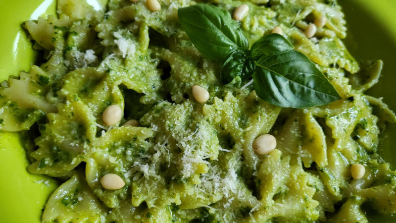 Pasta al pesto alla genovese