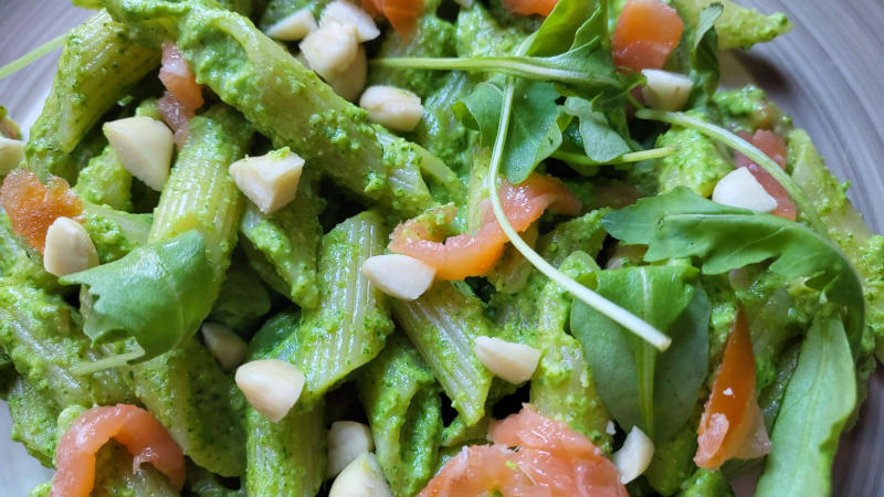 Pasta con salmone e rucola