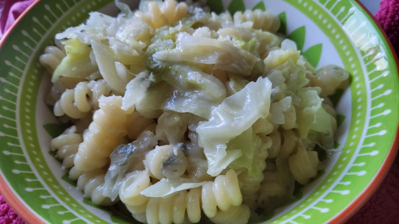 Pasta con verza e gorgonzola