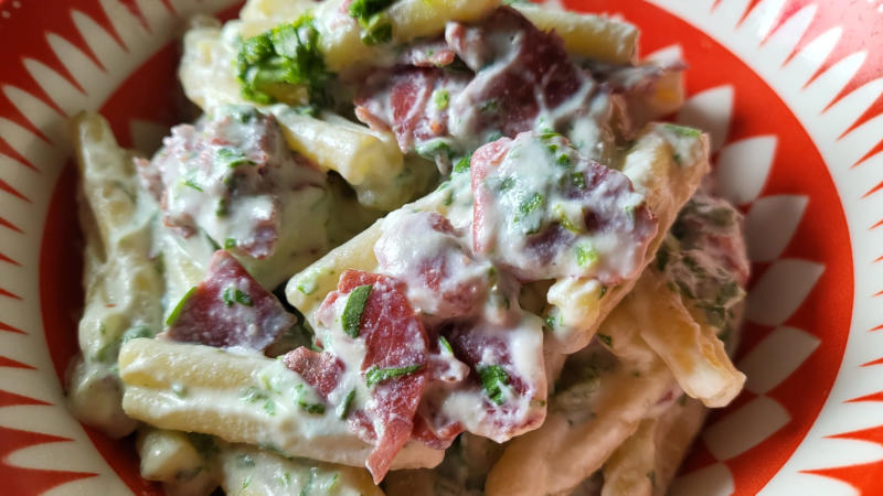 Pasta con ricotta, rucola e bresaola